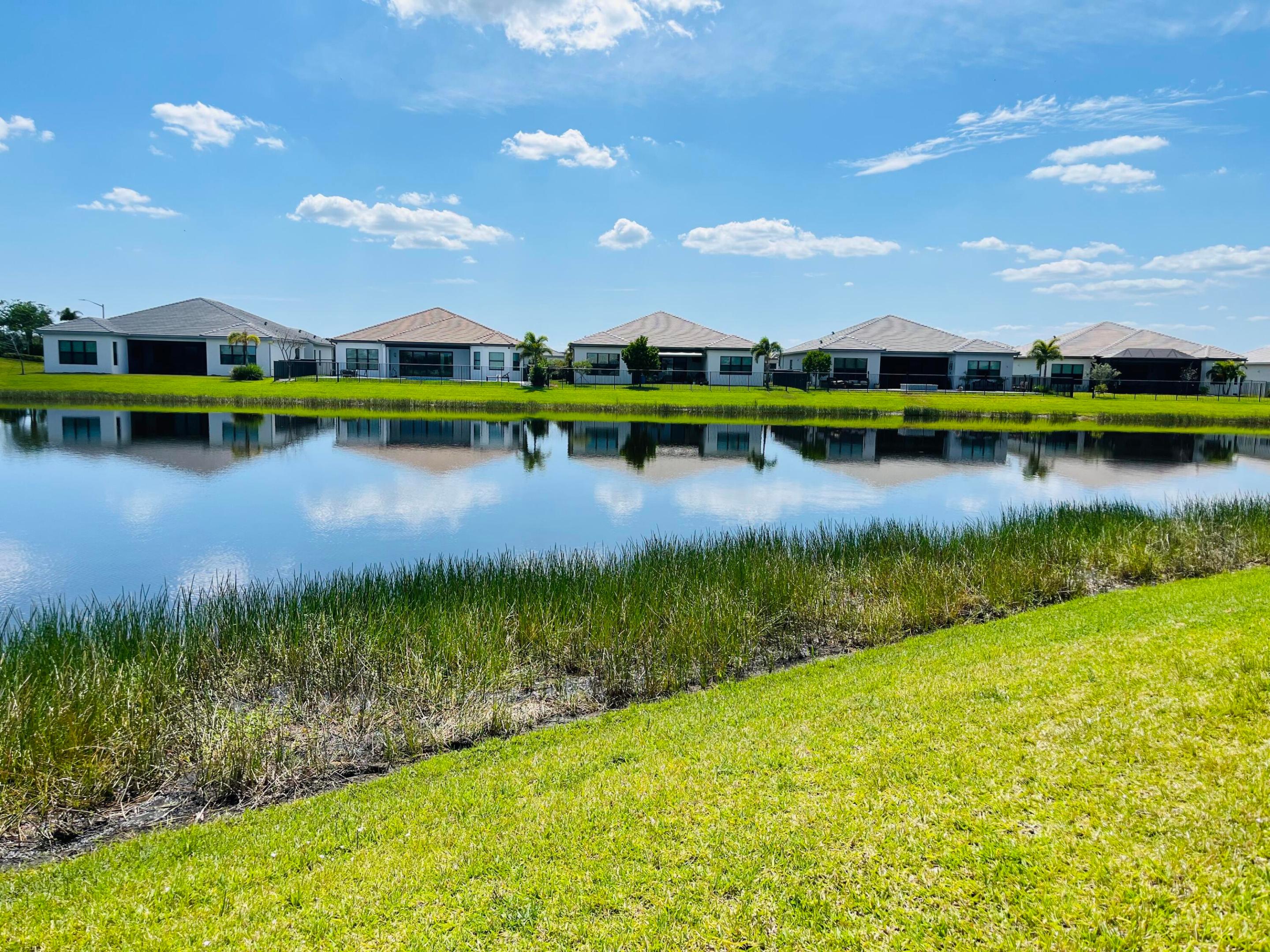 Valencia Parc at Riverland - Residential