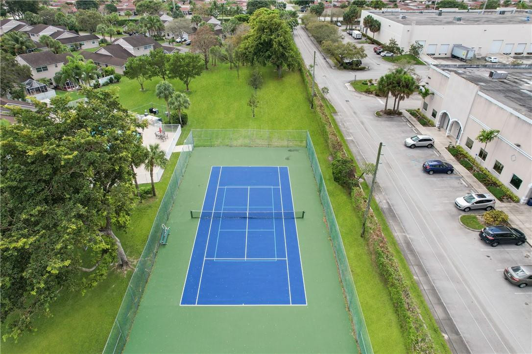 Crystal Key Pointe - Residential