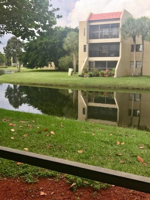 RACQUET CLUB APTS - Residential