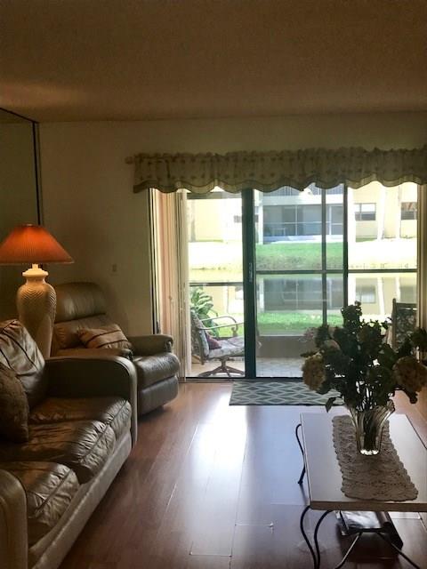 RACQUET CLUB APTS - Residential