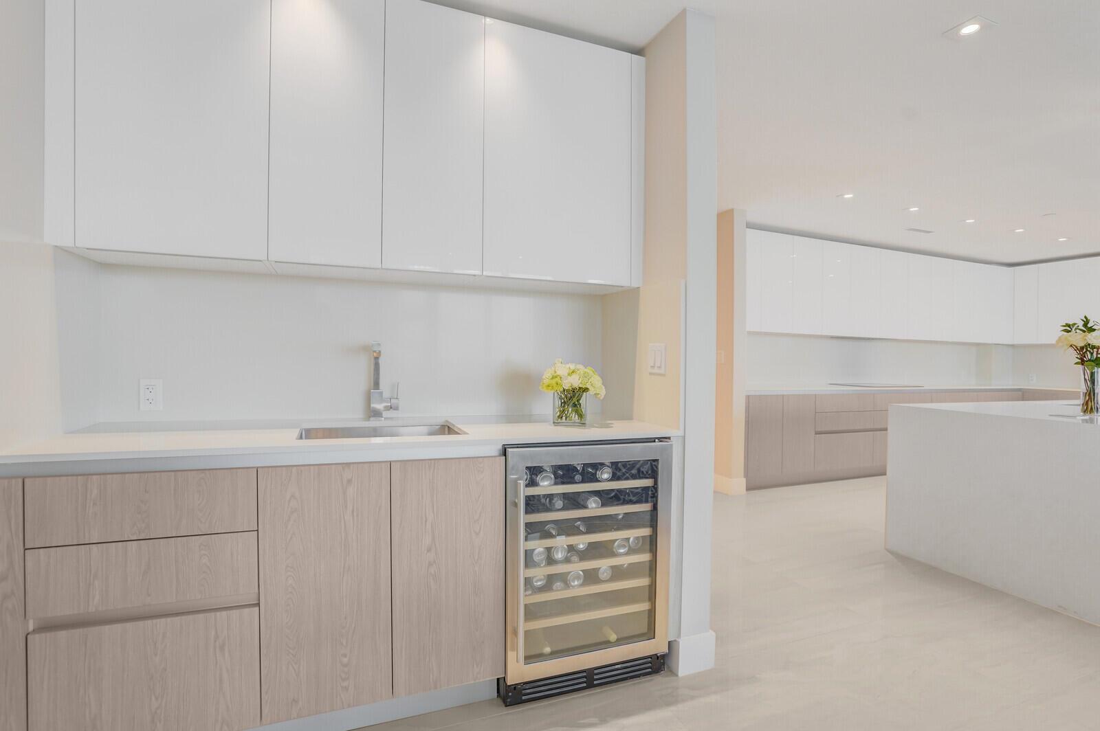 View photos, virtual tours, details... 3100 N Ocean Drive 1202-P