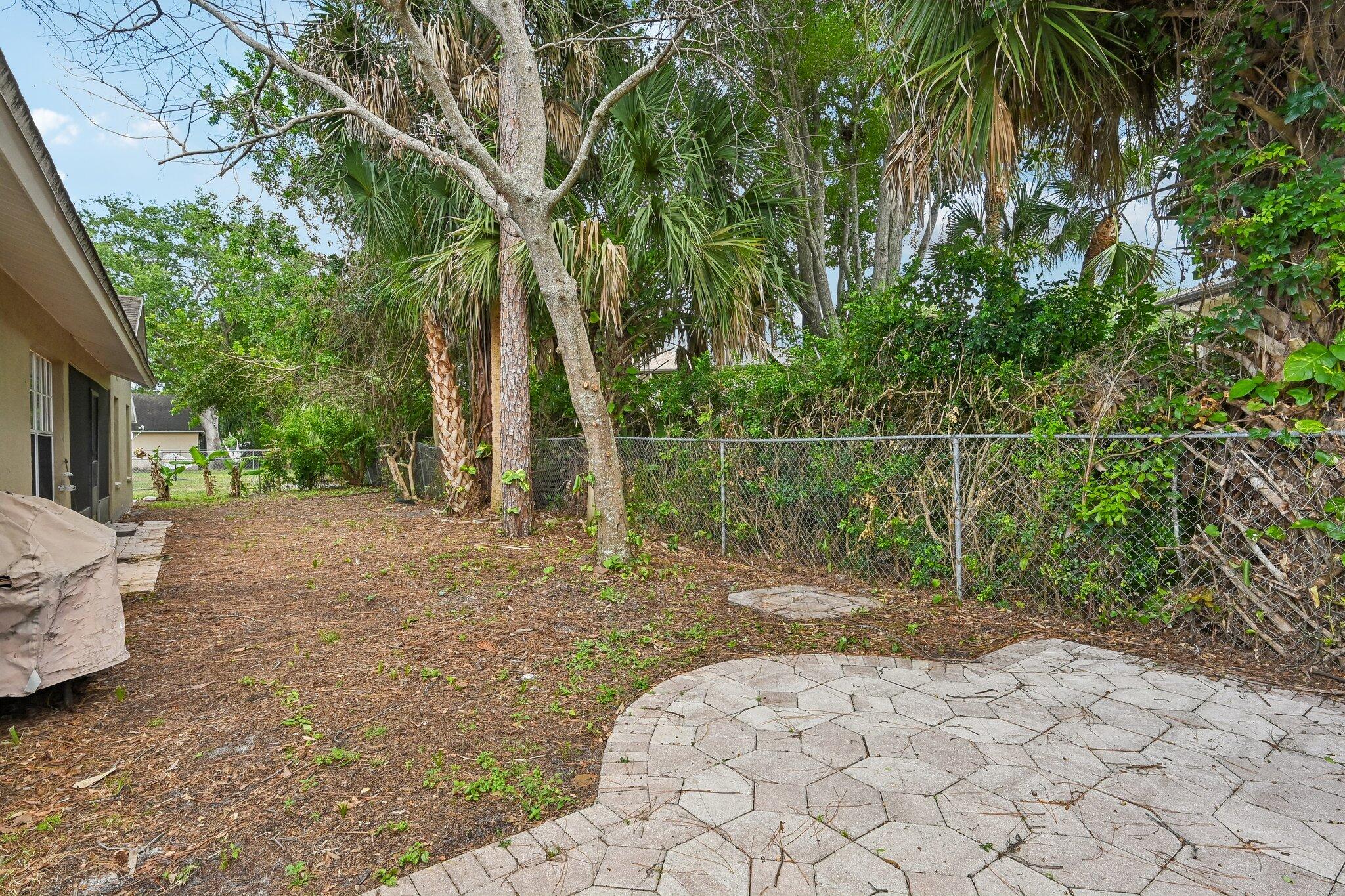 ROYAL PINES EST - Residential