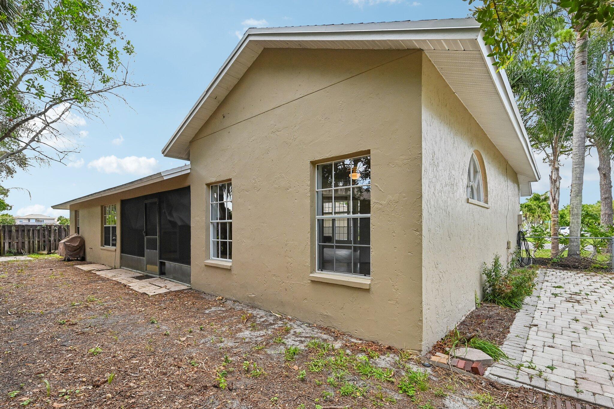ROYAL PINES EST - Residential
