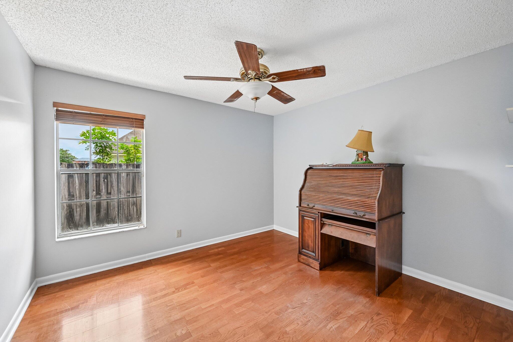 ROYAL PINES EST - Residential