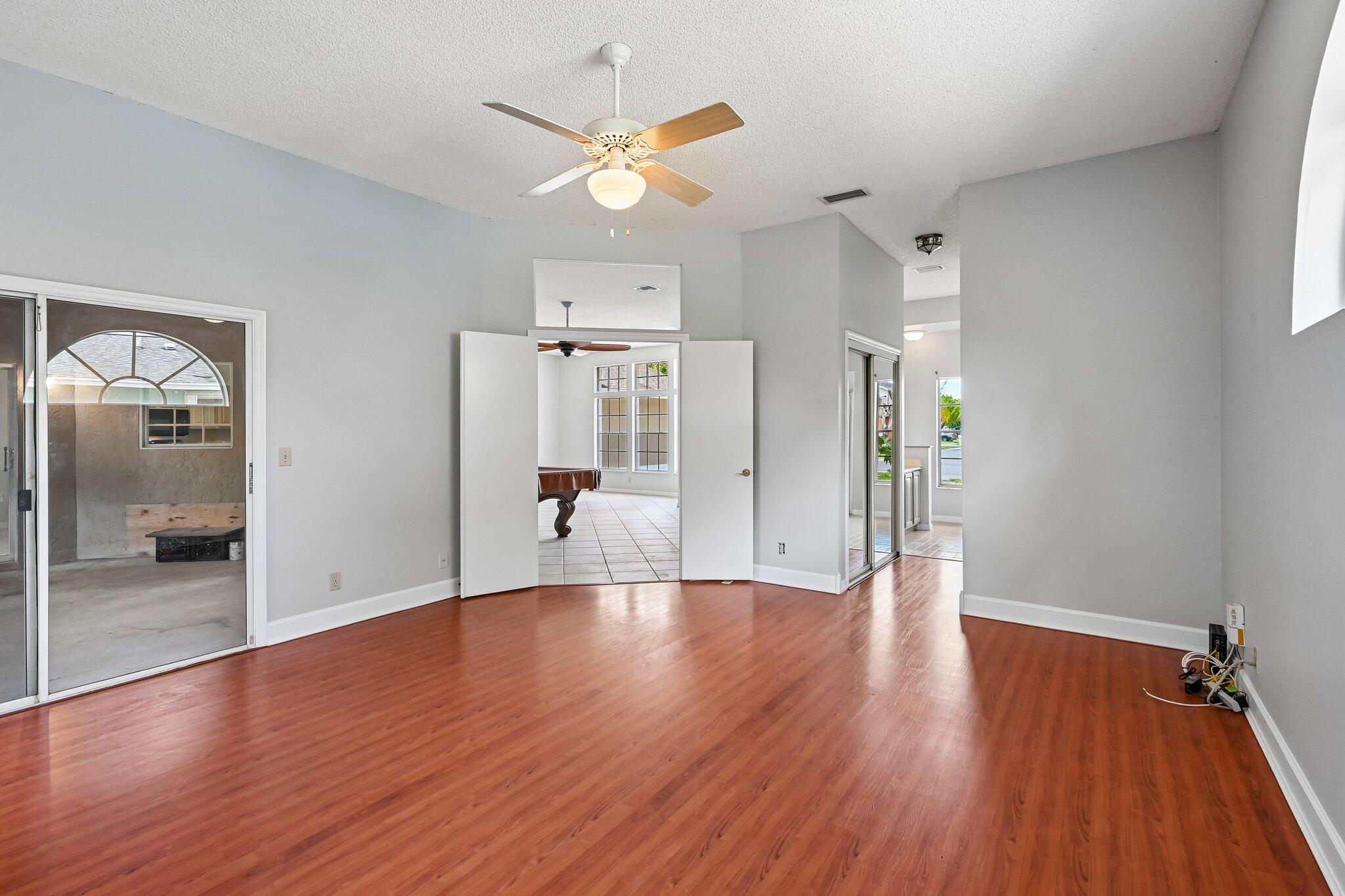 ROYAL PINES EST - Residential