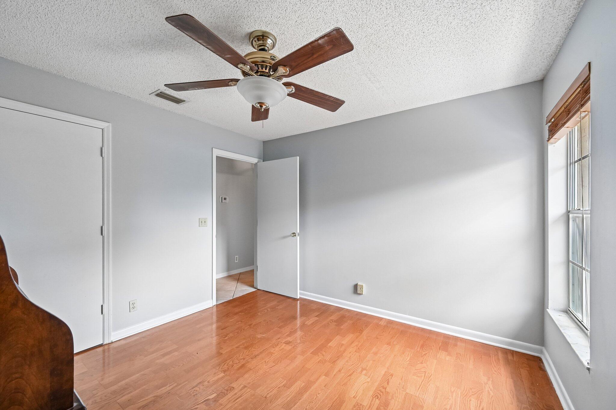 ROYAL PINES EST - Residential