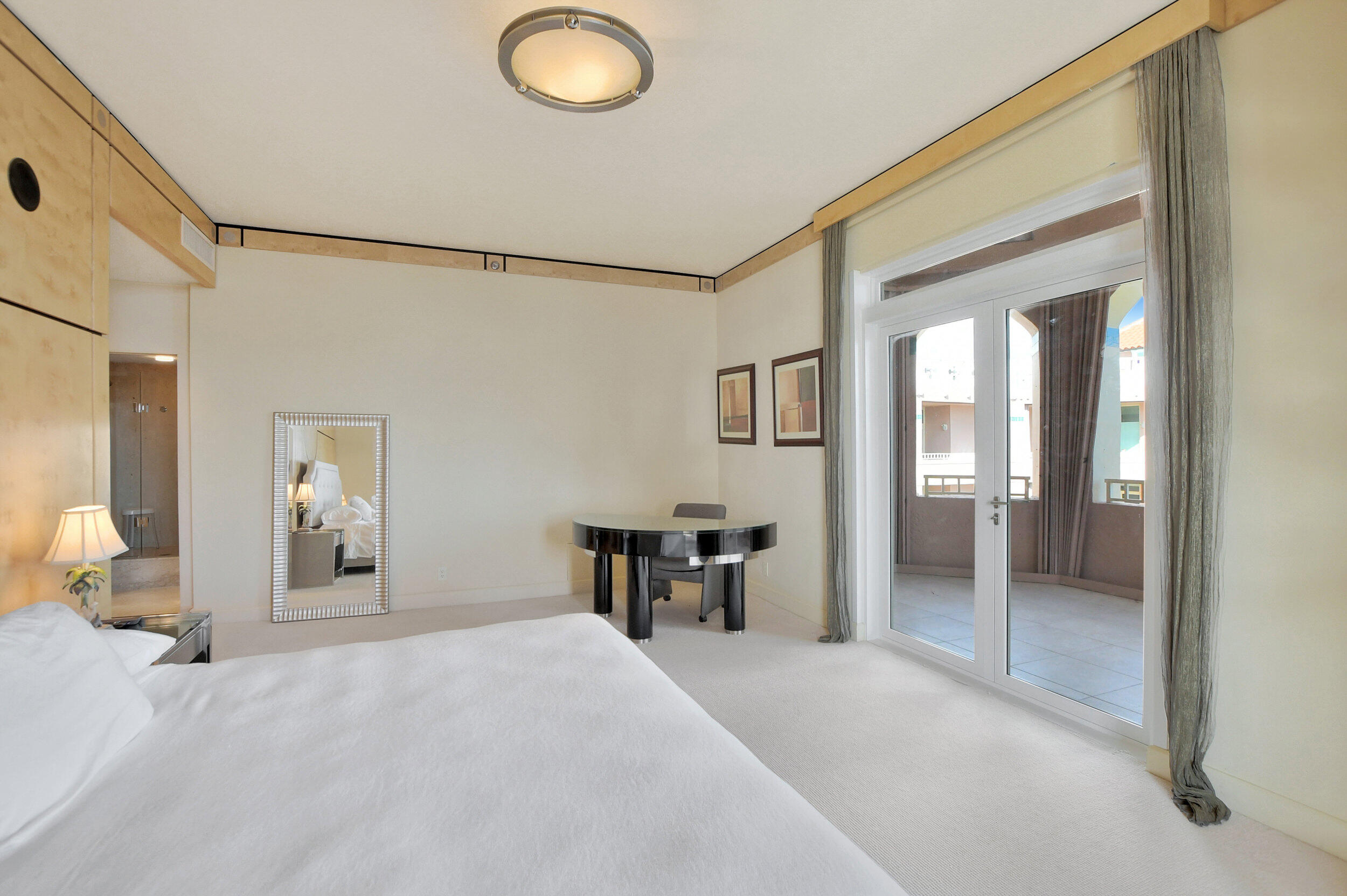 Mizner Tower - Residential