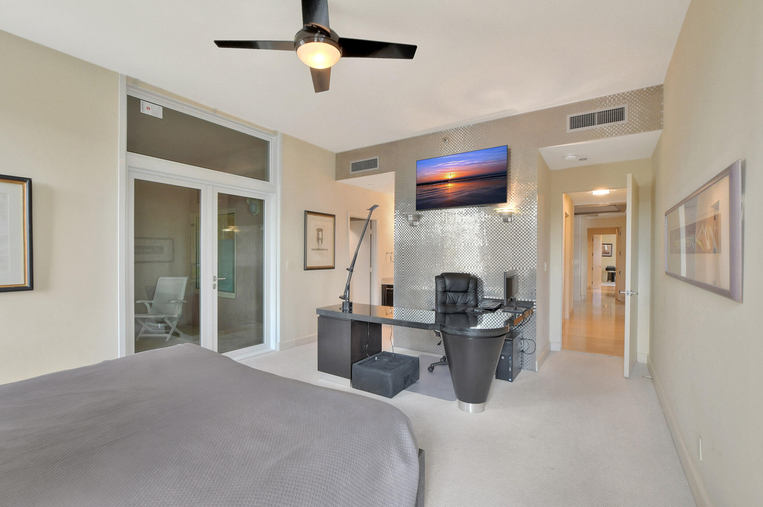 Mizner Tower - Residential