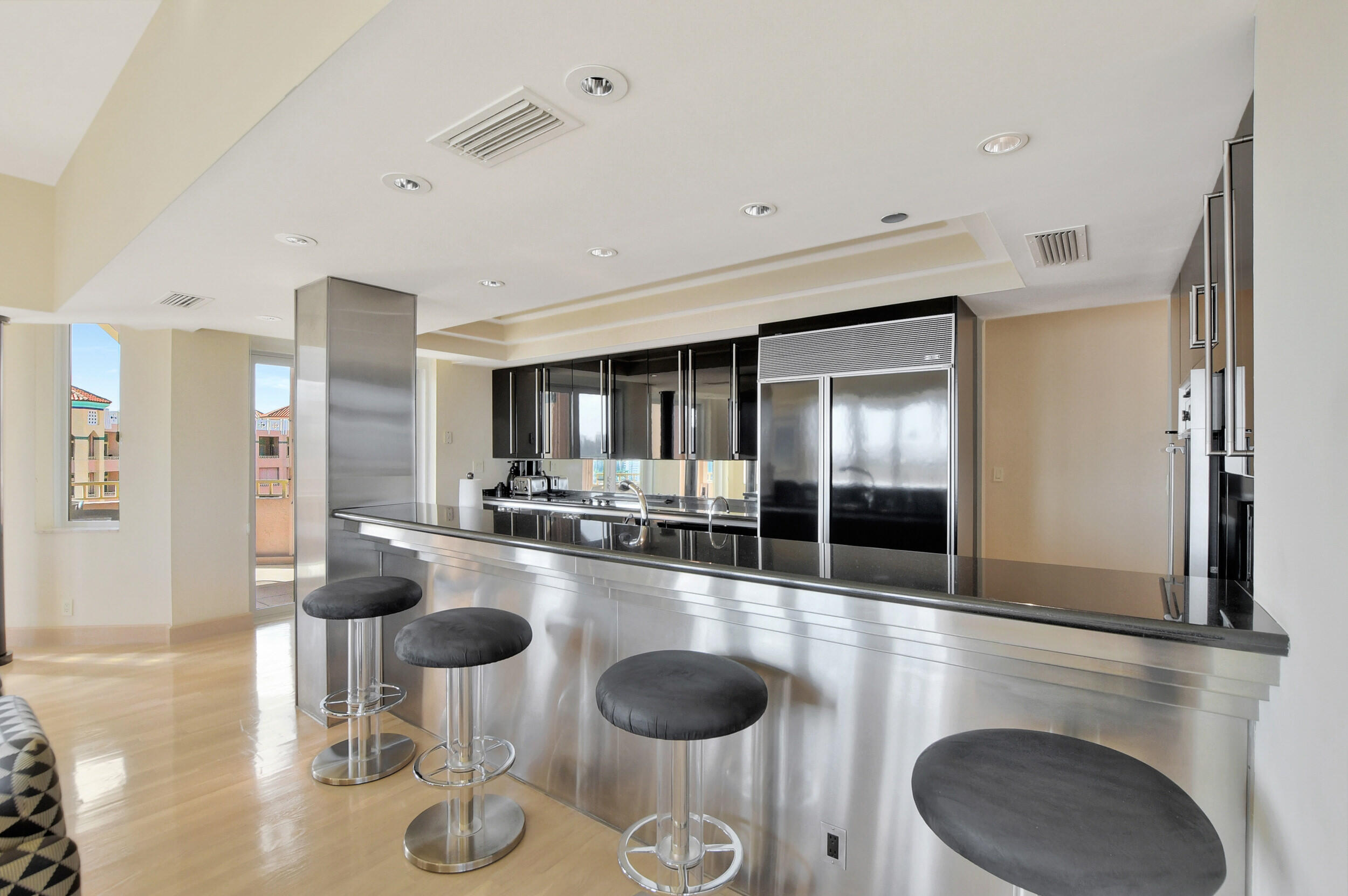 Mizner Tower - Residential