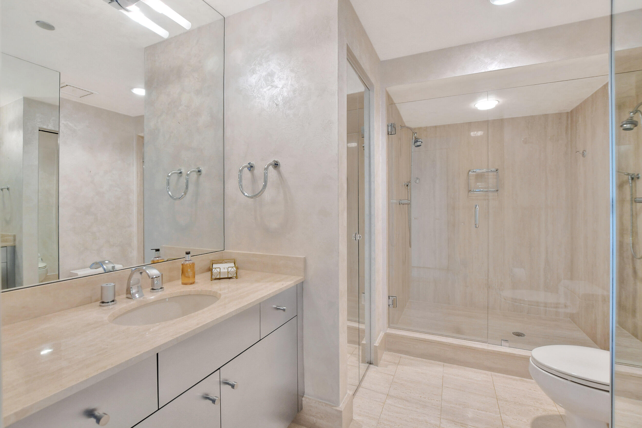 Mizner Tower - Residential