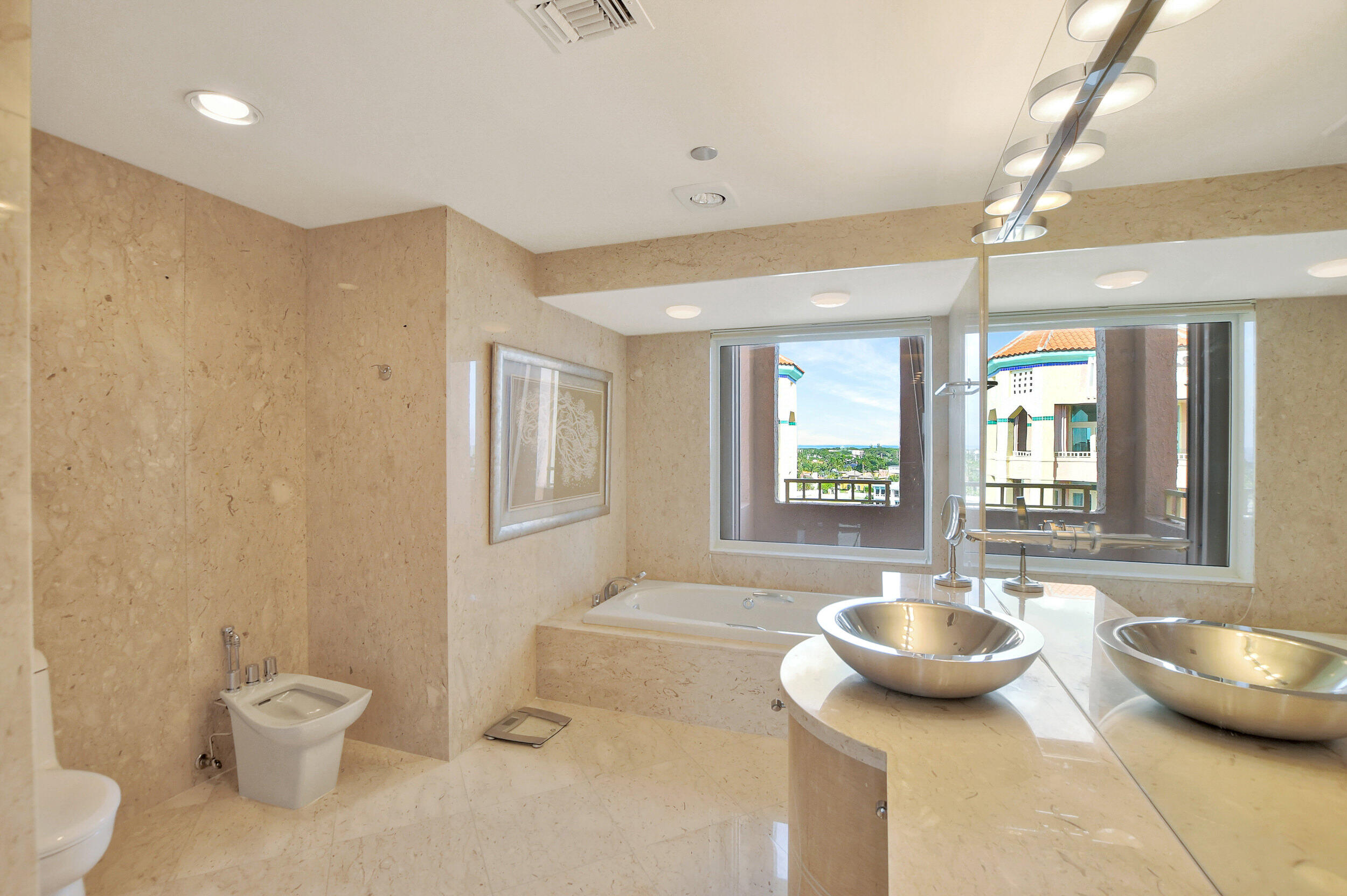 Mizner Tower - Residential