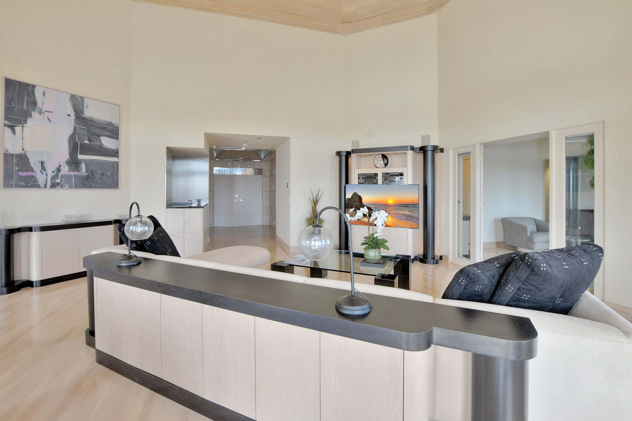 Mizner Tower - Residential