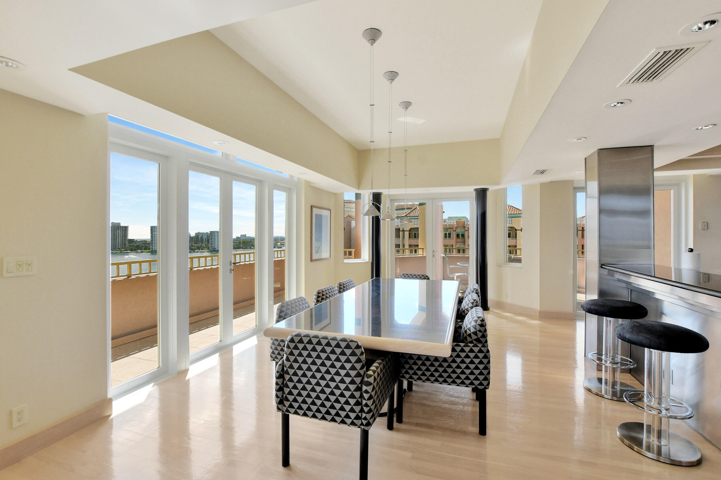 Mizner Tower - Residential