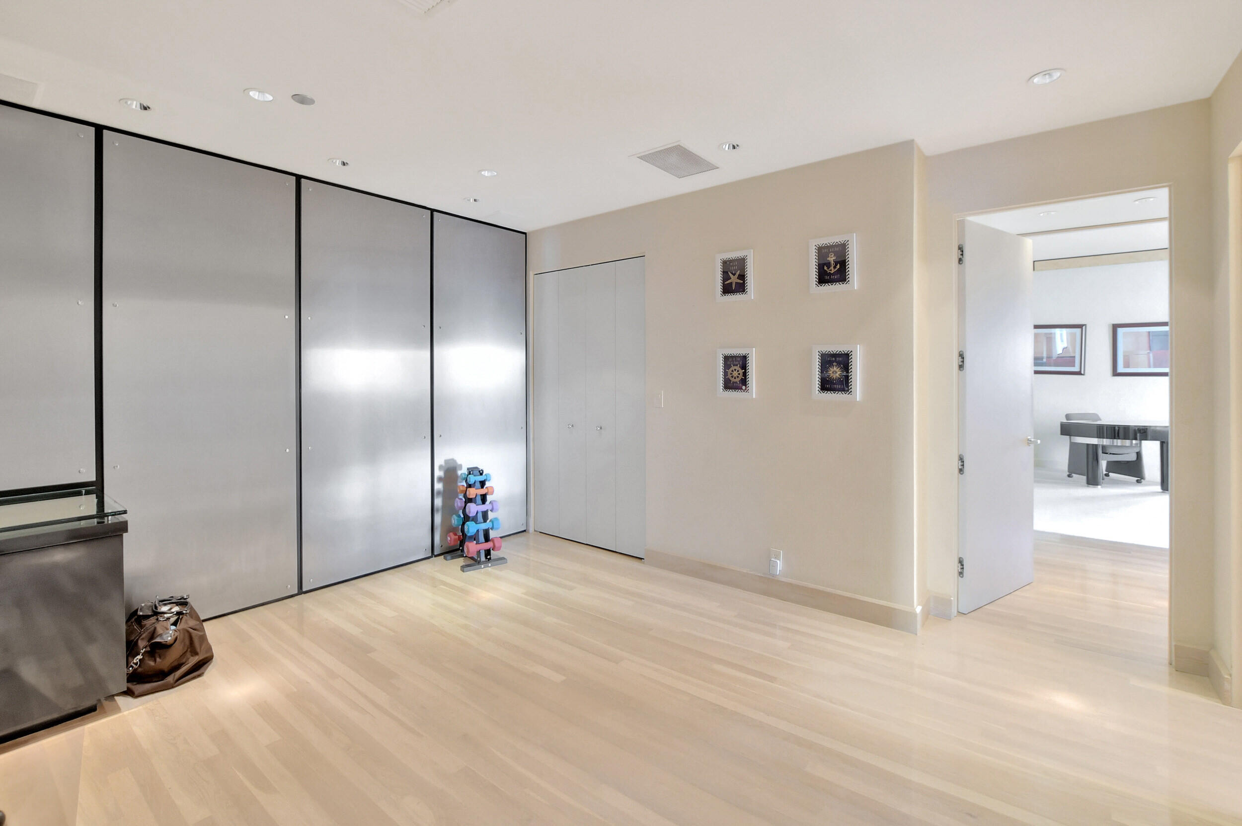 Mizner Tower - Residential