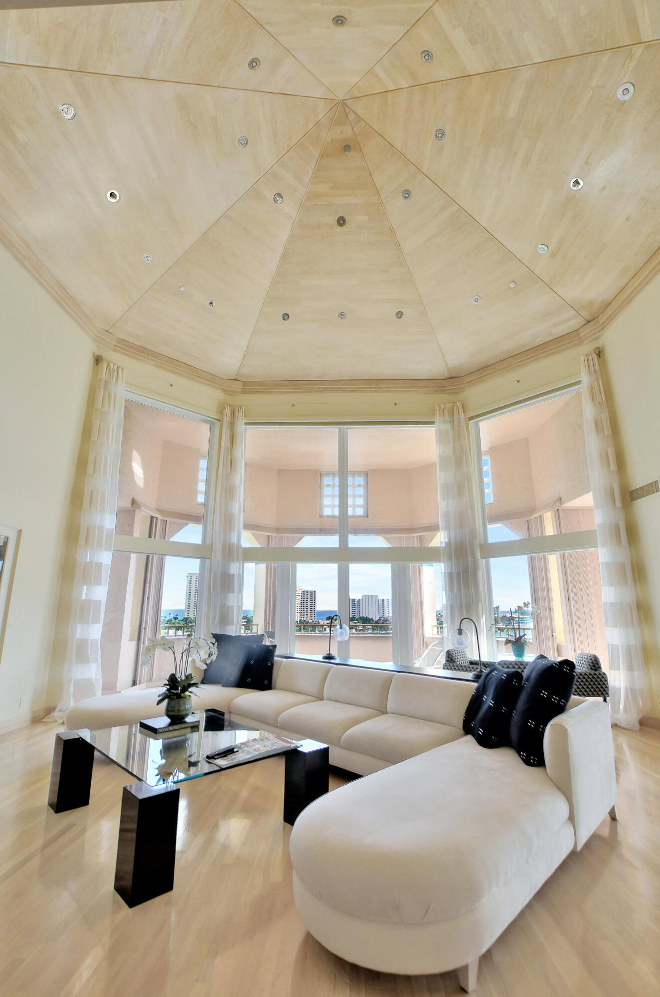 Mizner Tower - Residential