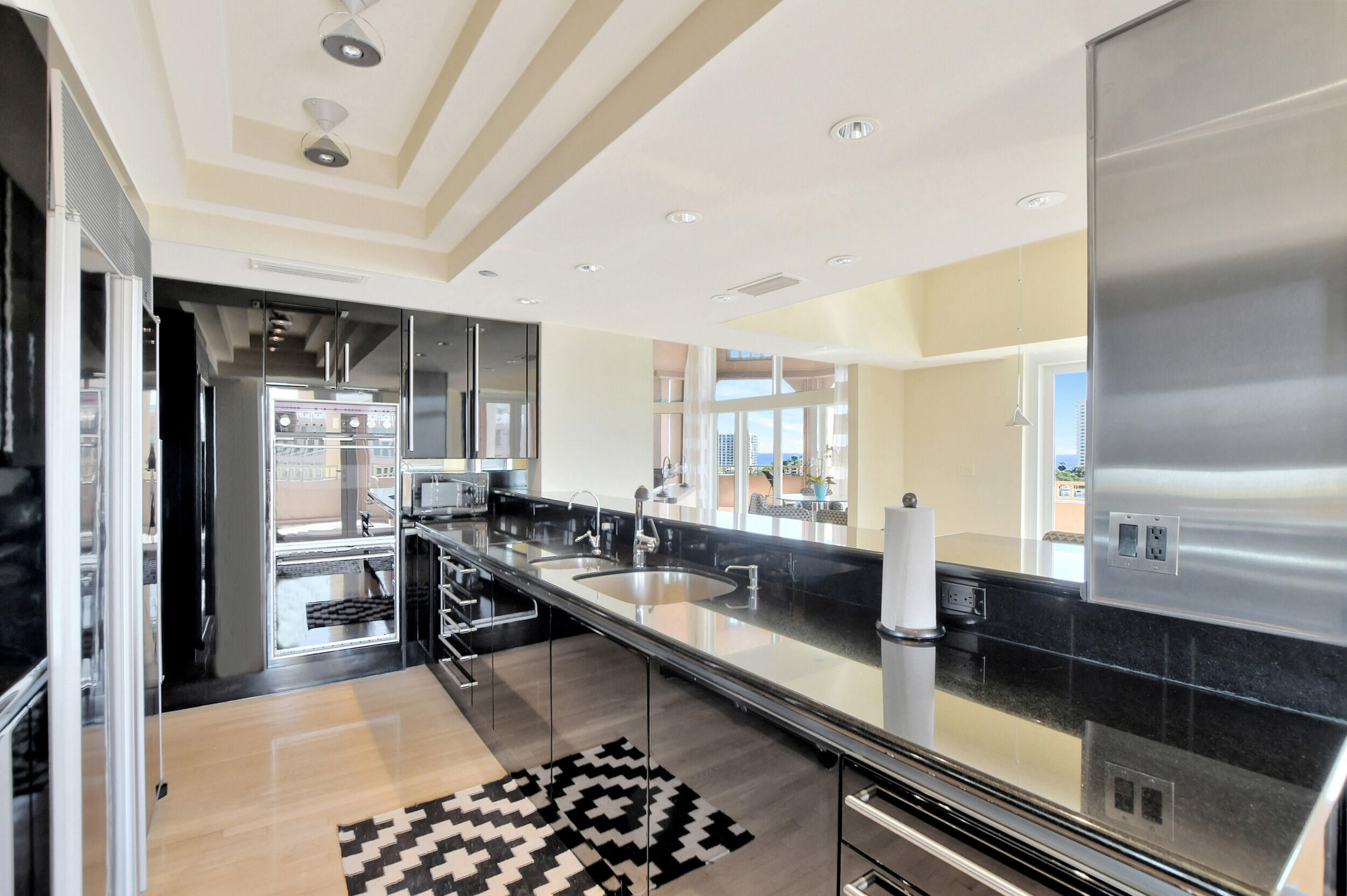 Mizner Tower - Residential