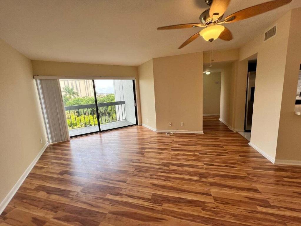 1900 N Congress Avenue 403