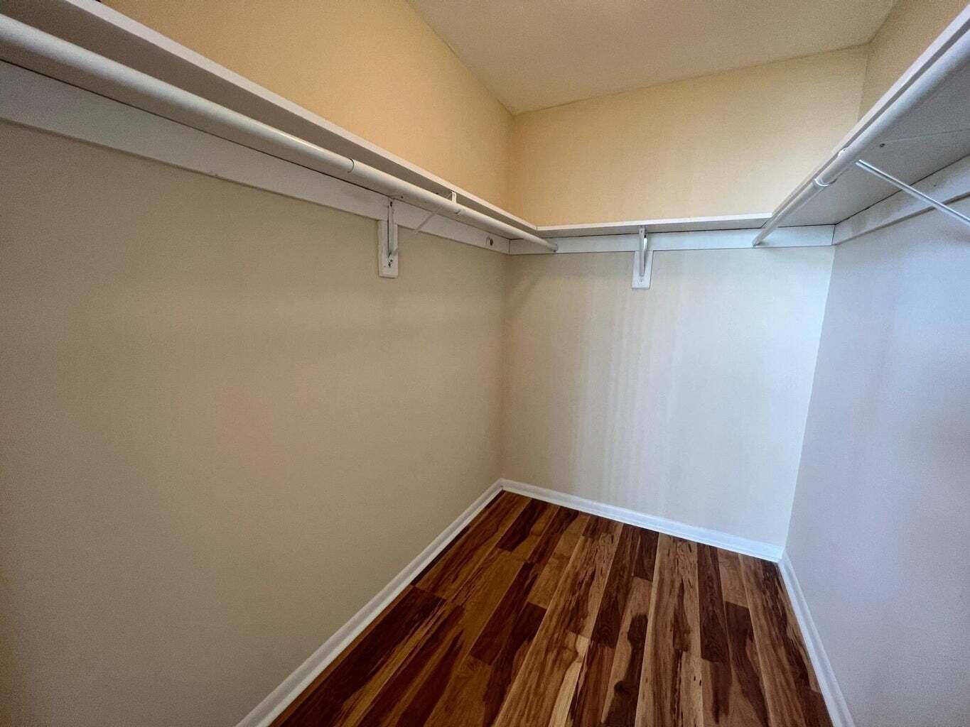 PRESIDENTIAL GOLFVIEW CON - Residential