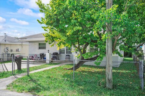 811 NW 5th Avenue Hallandale Beach FL 33009