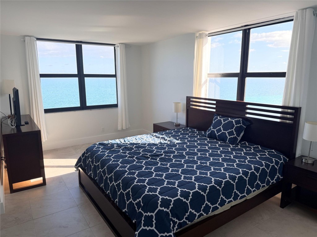 2301 S Ocean Drive 1701