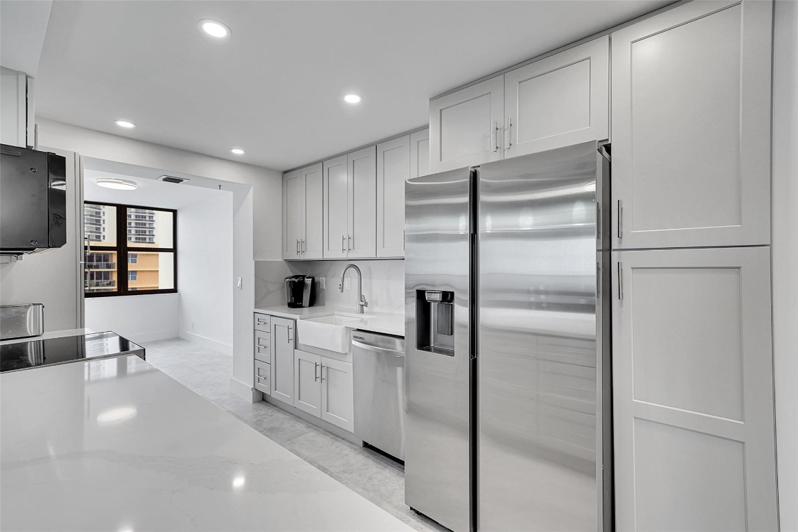 2301 S Ocean Drive 1701