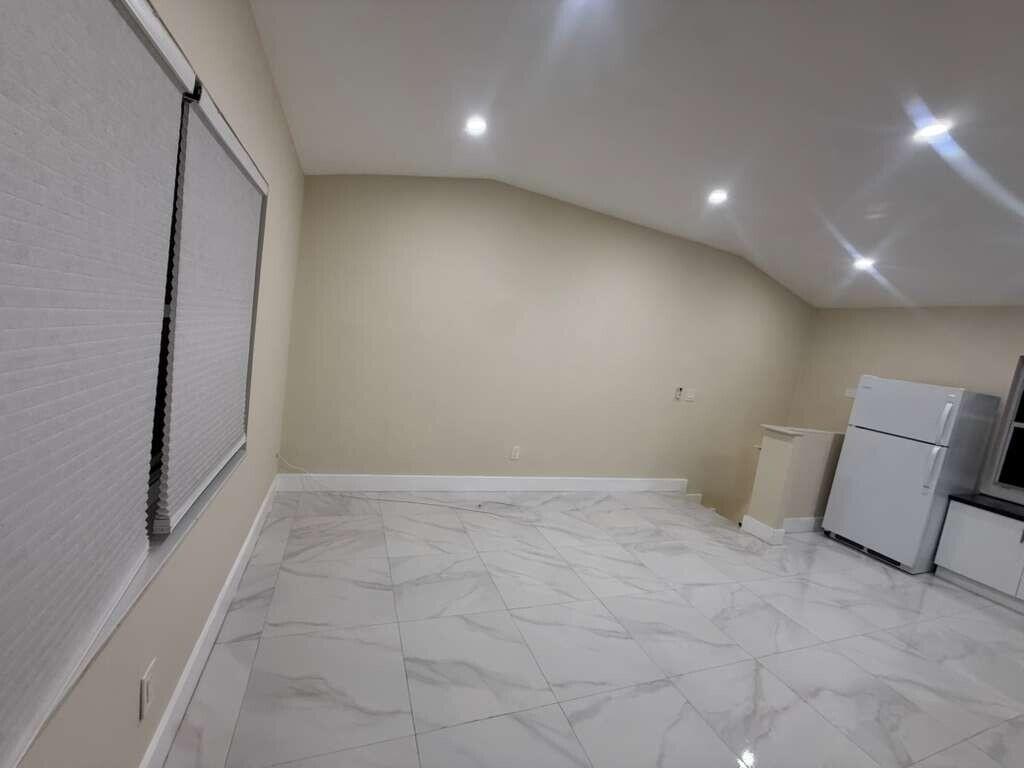 IDEAL HOMES NO 6 - Residential Lease