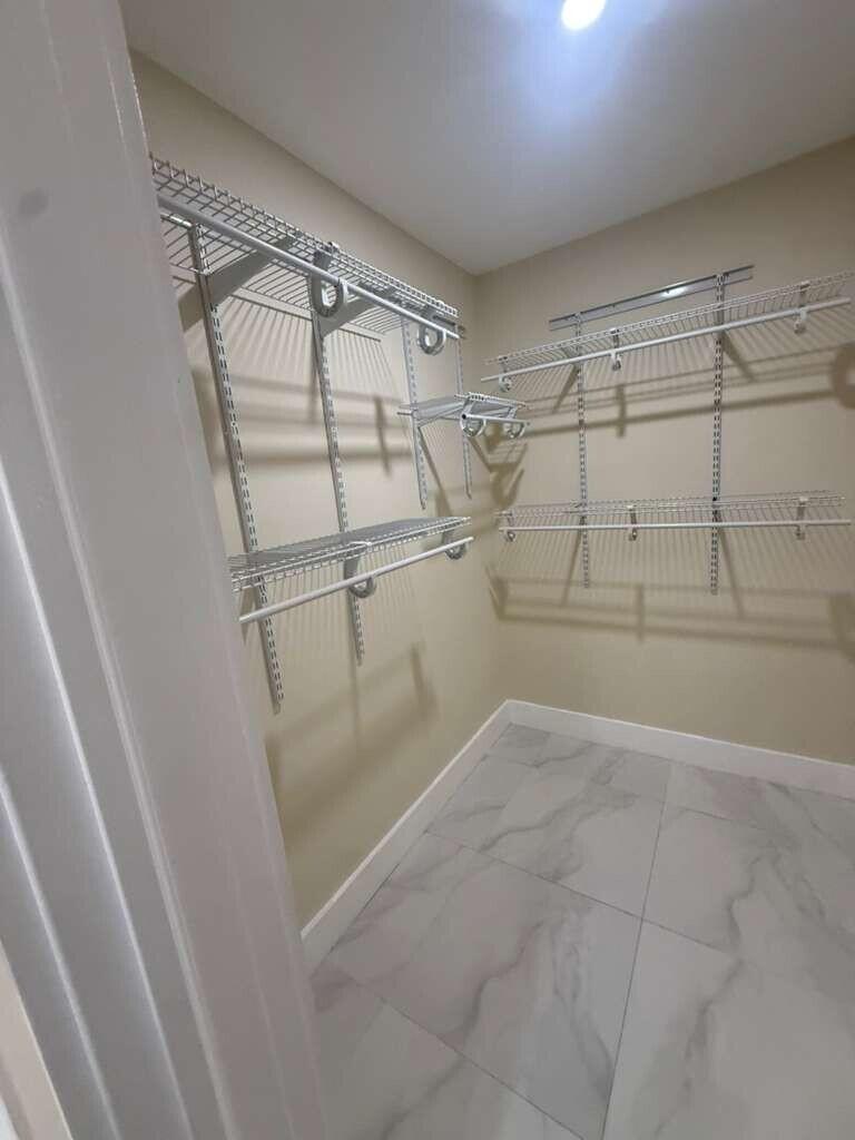 IDEAL HOMES NO 6 - Residential Lease