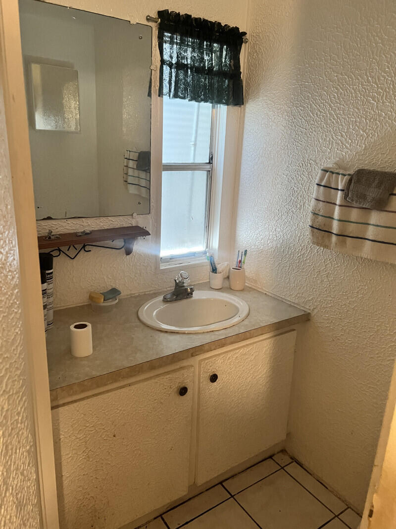 5385 Elaine Circle
