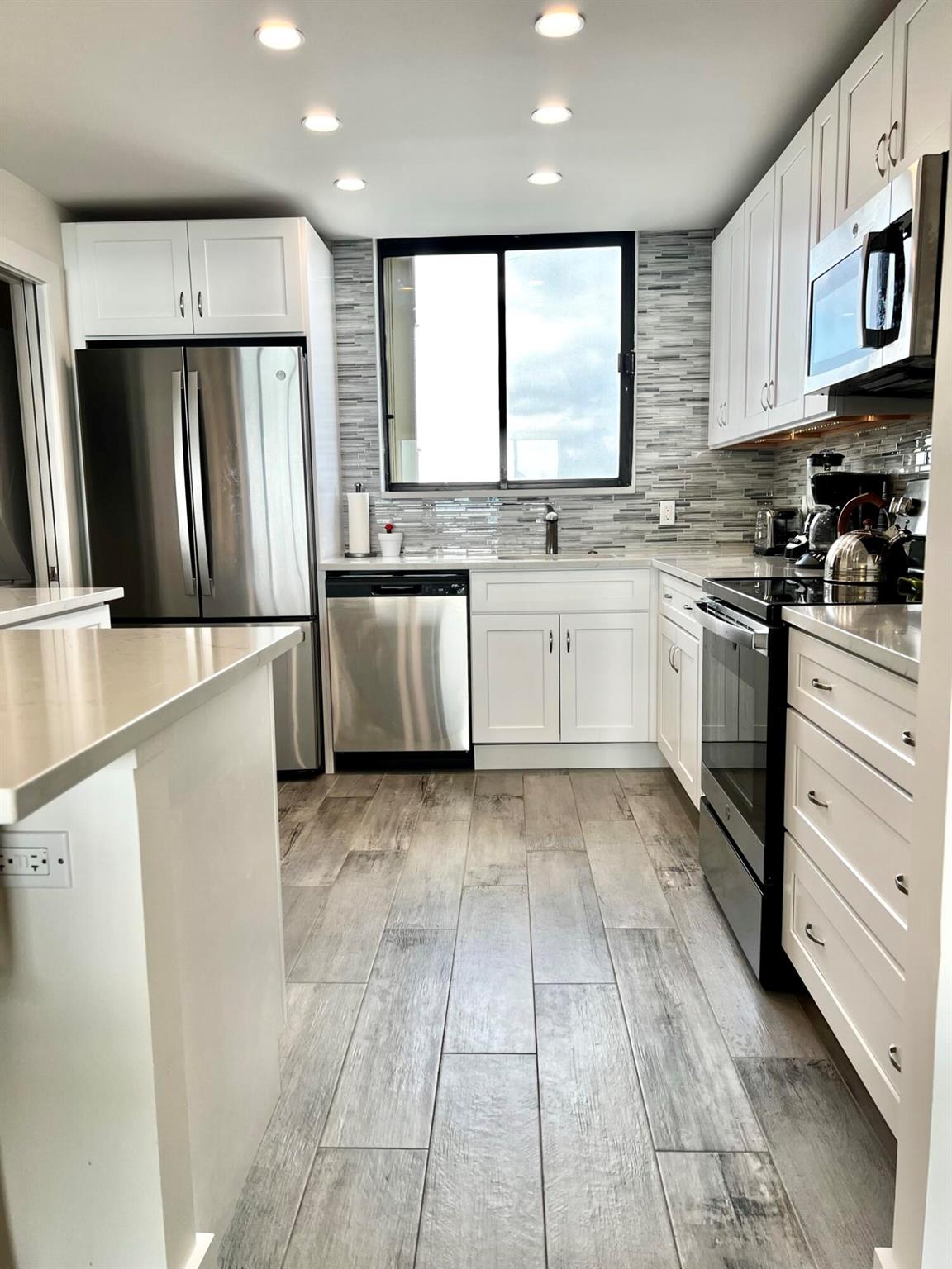 View photos, virtual tours, details... 300 Ocean Trail Way 510