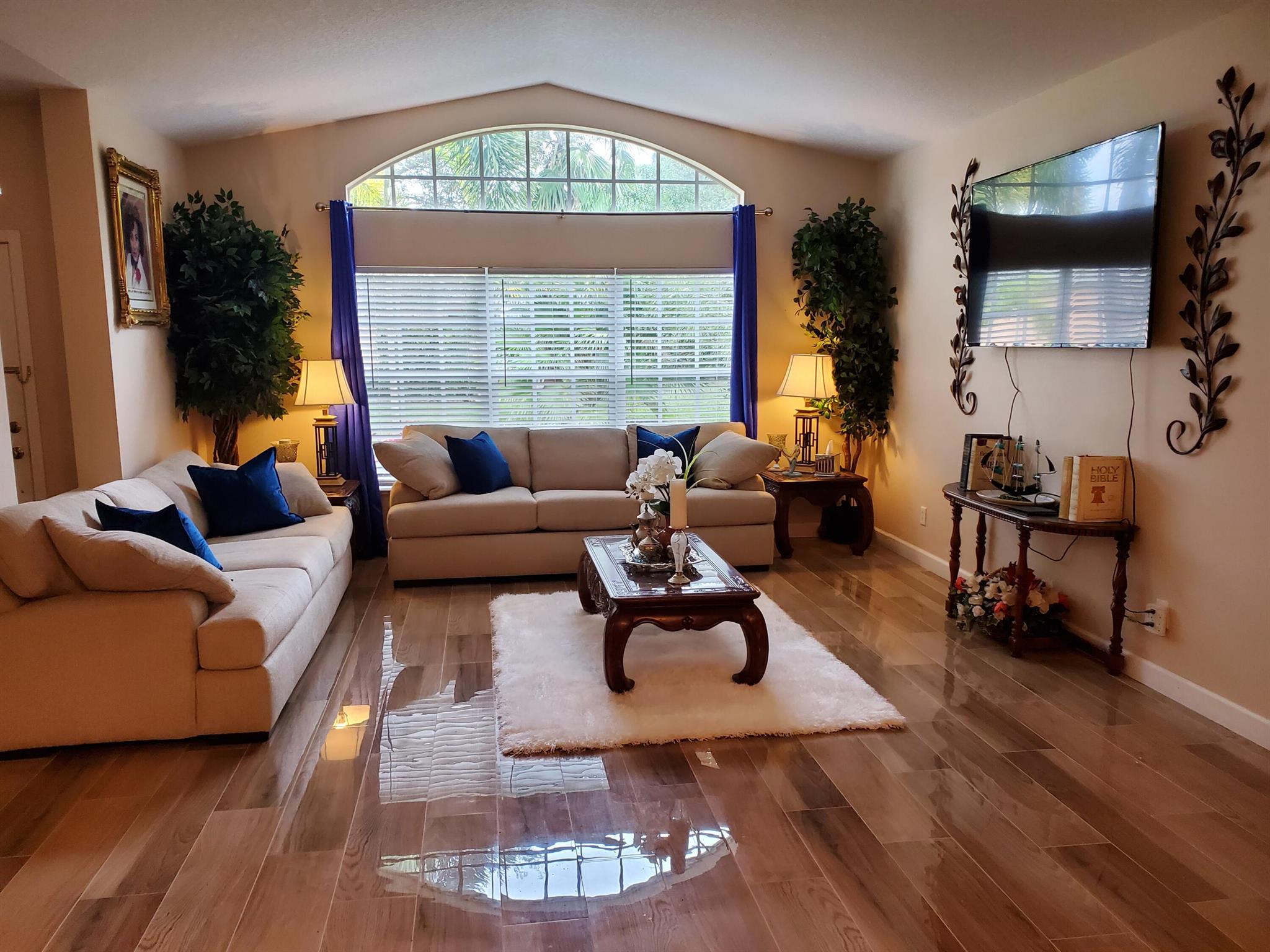 OLEANDER PINES - Residential