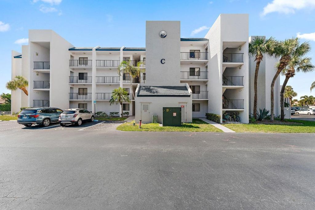 Photo of 1605 S Us Highway 1 #C206, Jupiter, FL 33477 (MLS # R10945682)