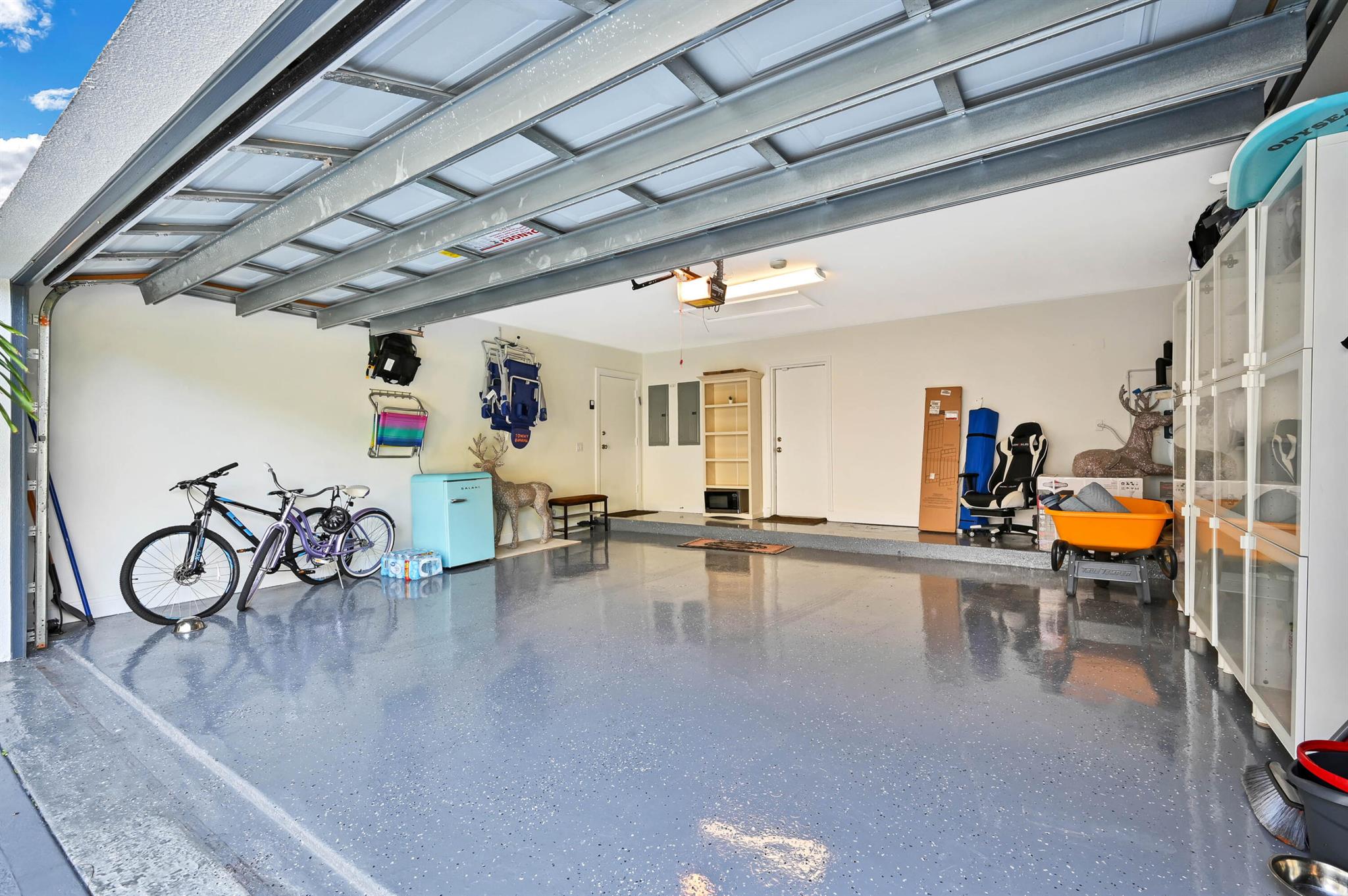 TROPICAL SHORES - Residential