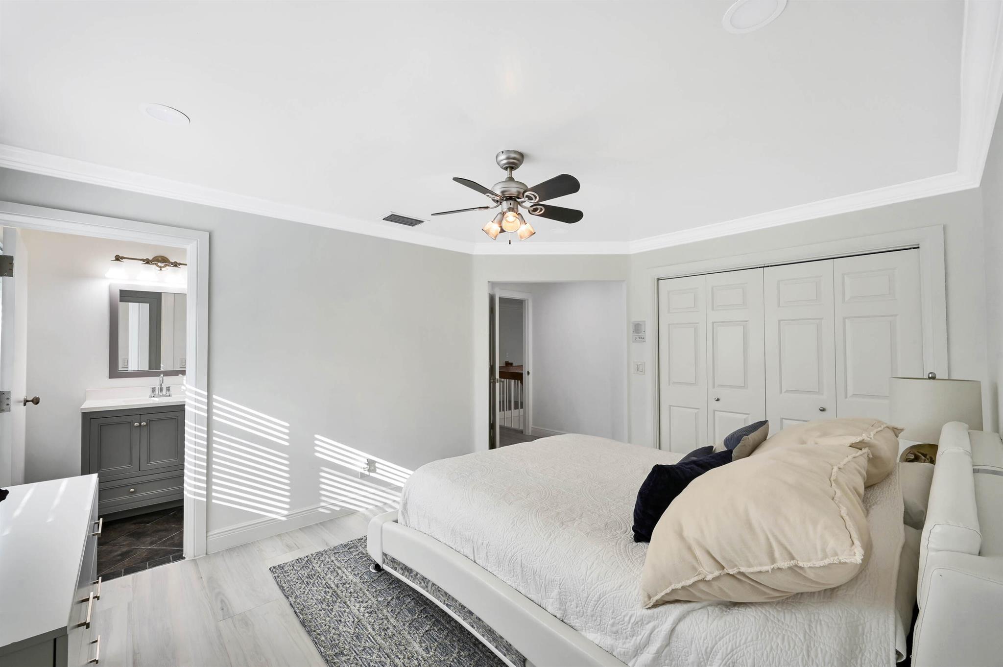 TROPICAL SHORES - Residential