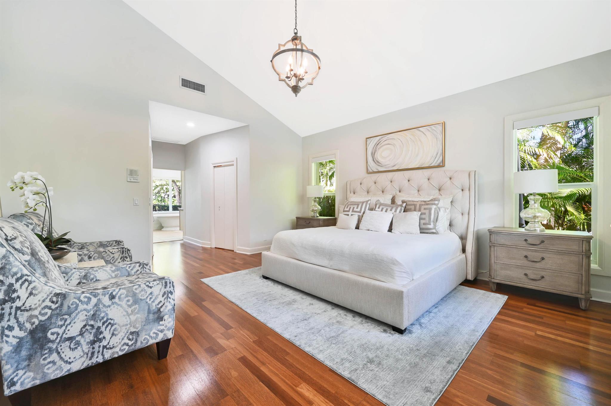 TROPICAL SHORES - Residential