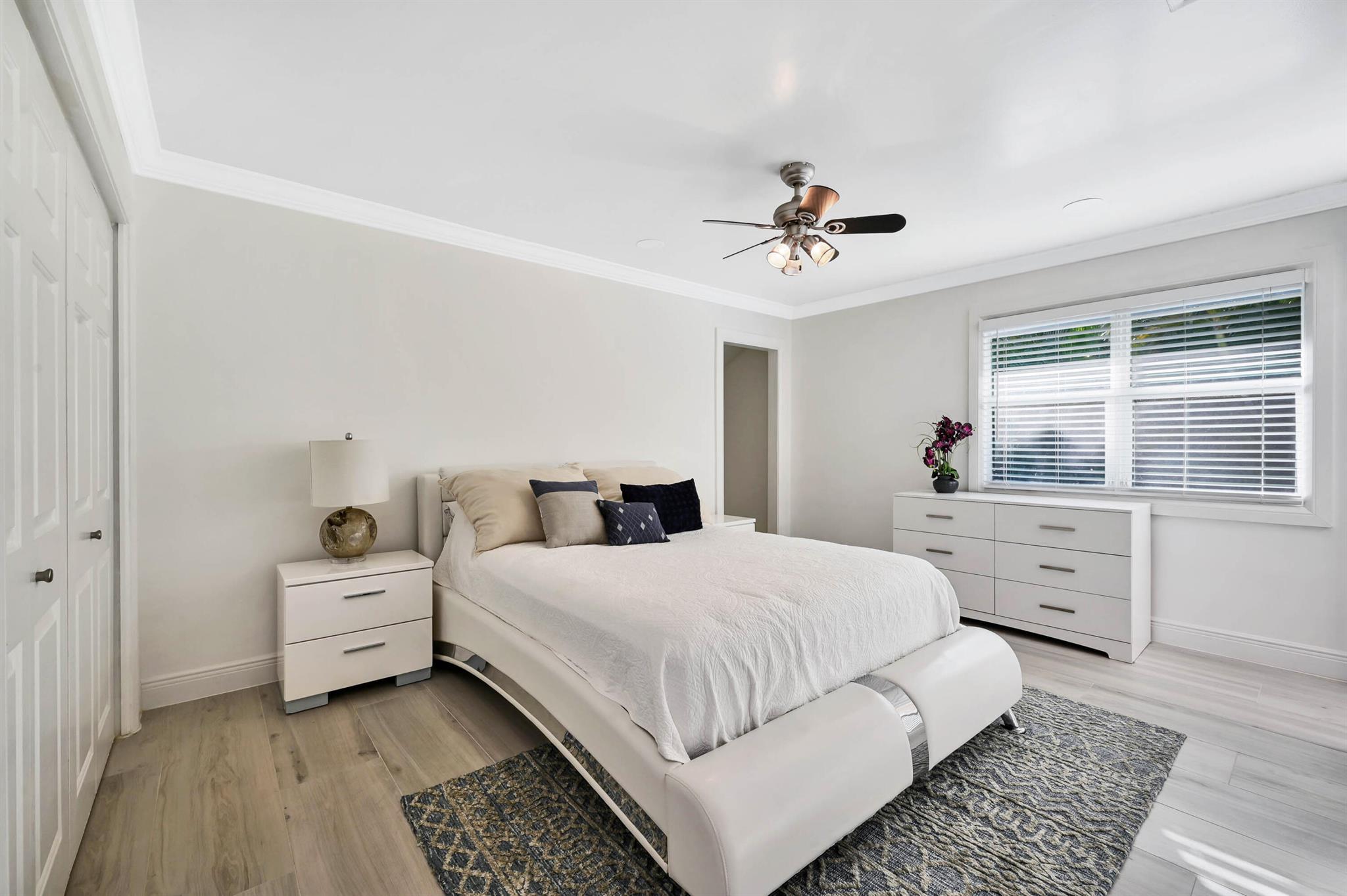 TROPICAL SHORES - Residential