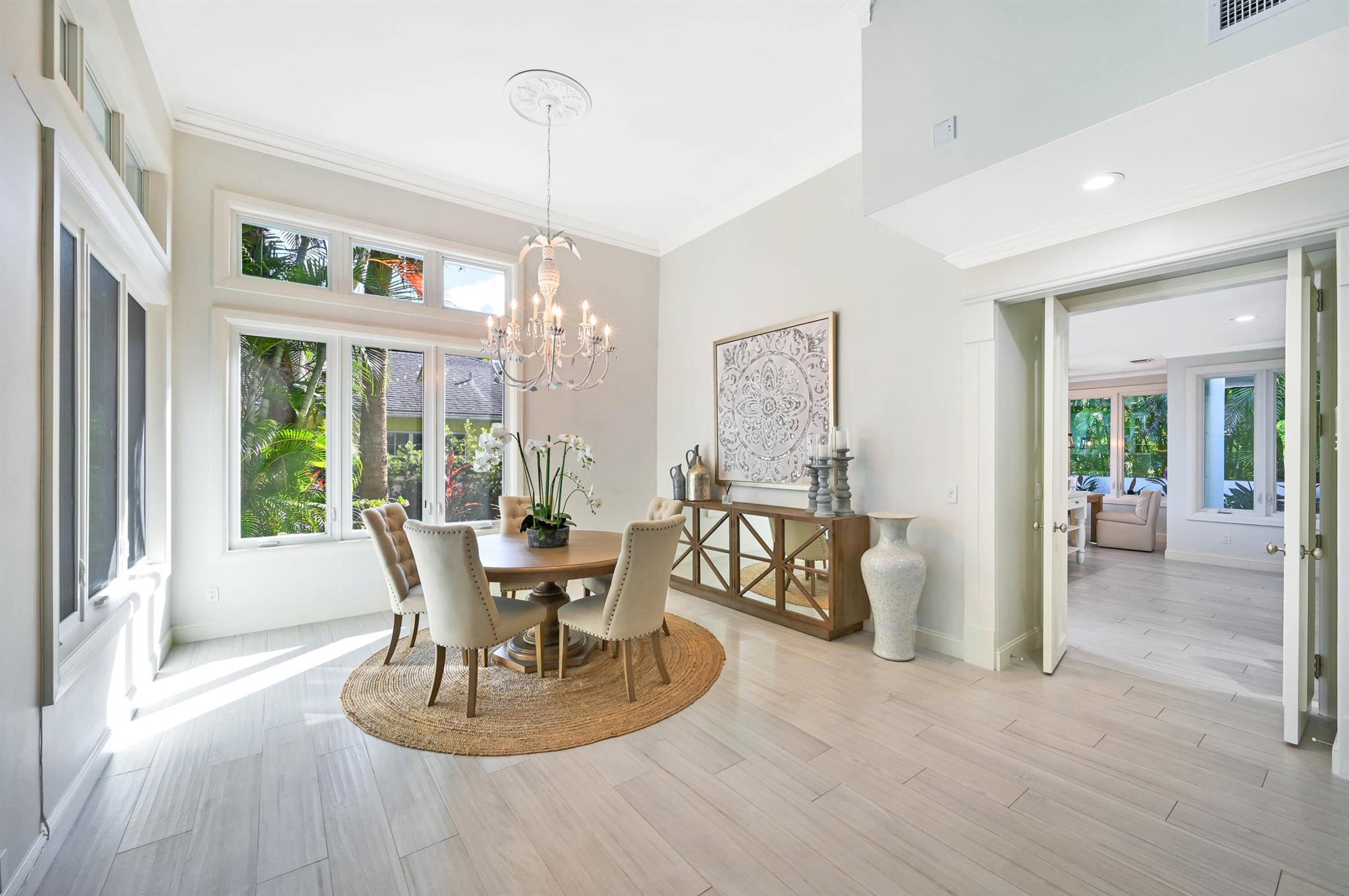 TROPICAL SHORES - Residential