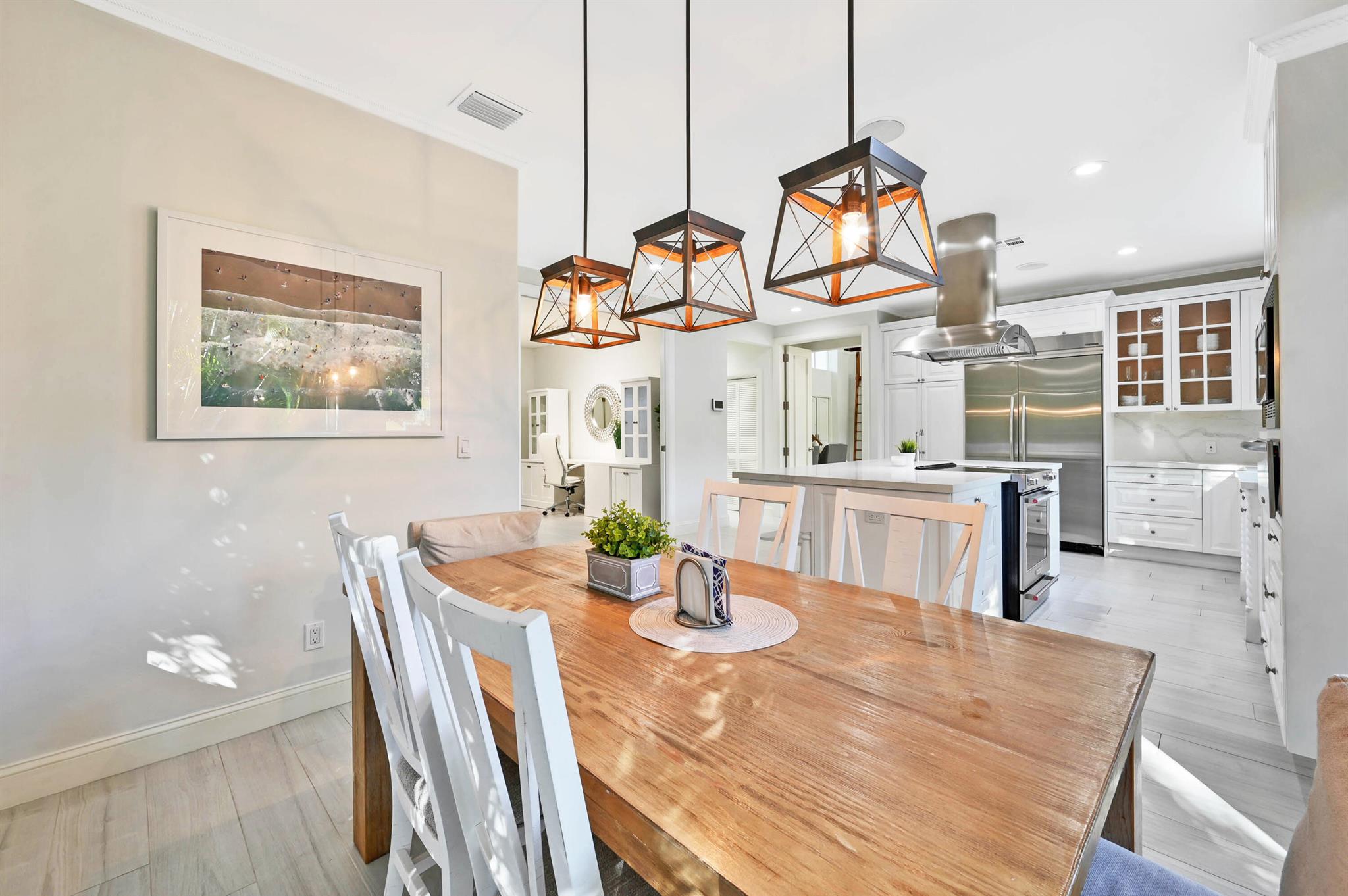 TROPICAL SHORES - Residential