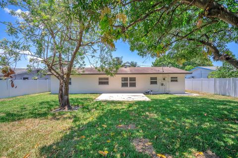 A home in Deerfield Beach