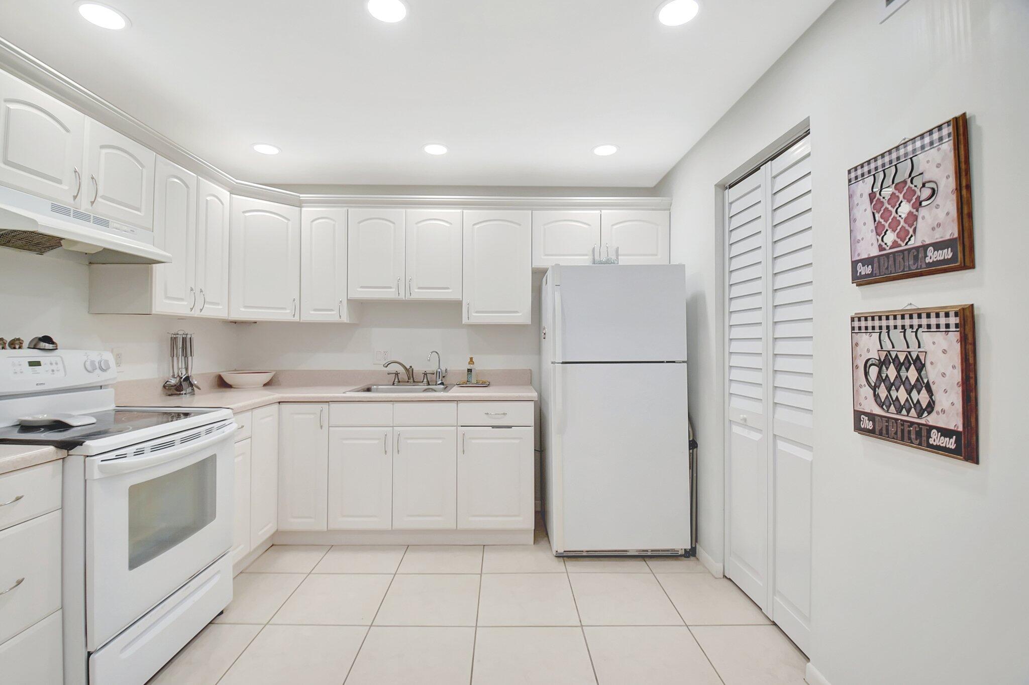 LA PINATA CONDO - Residential Lease