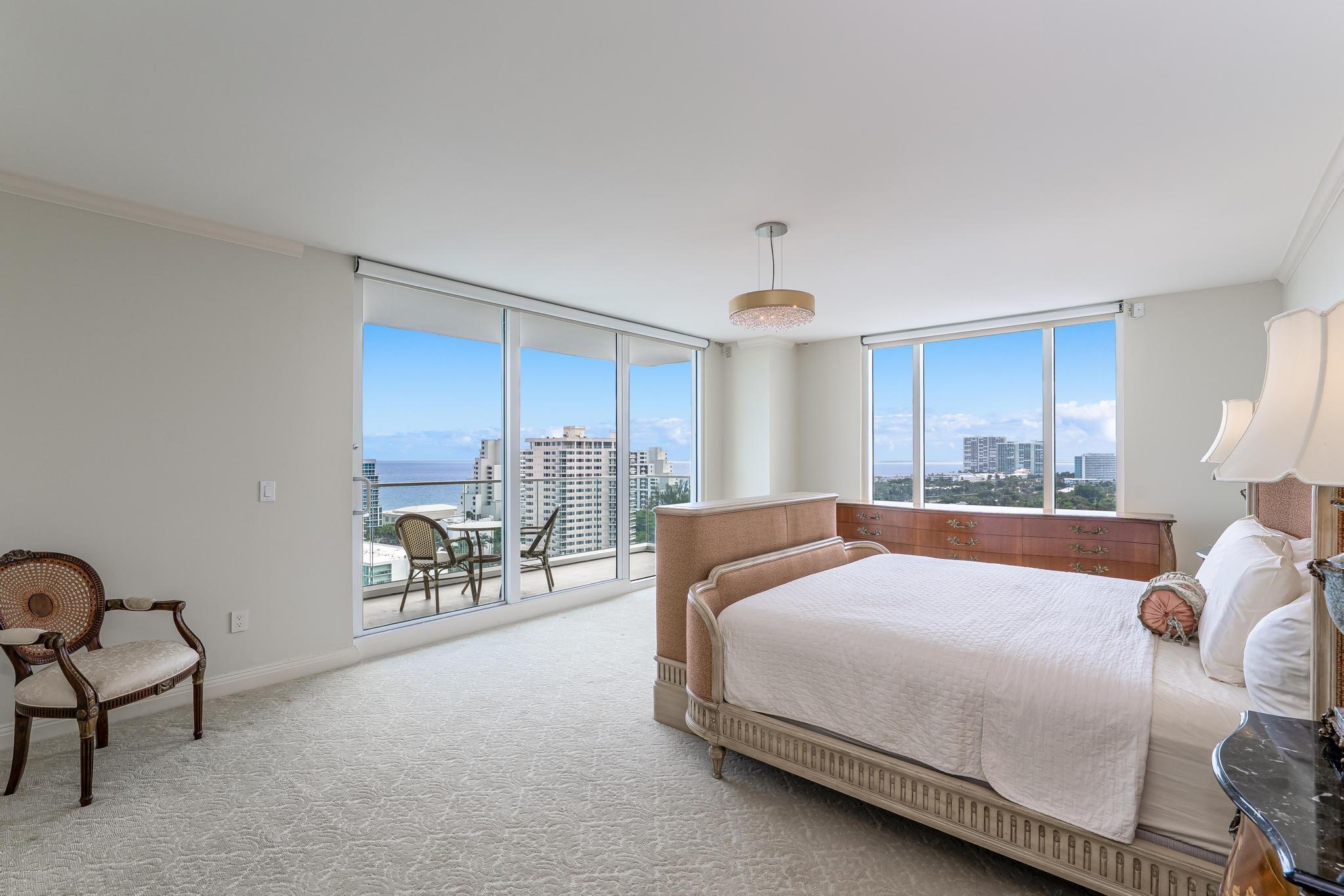 HARBOURAGE PLACE CONDO - Residential