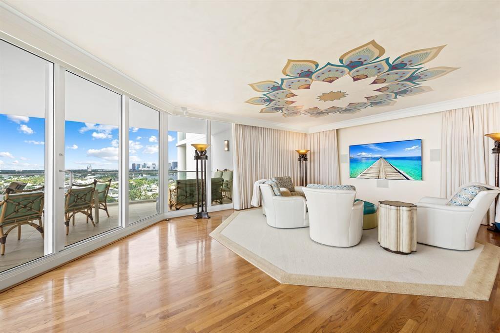 HARBOURAGE PLACE CONDO - Residential