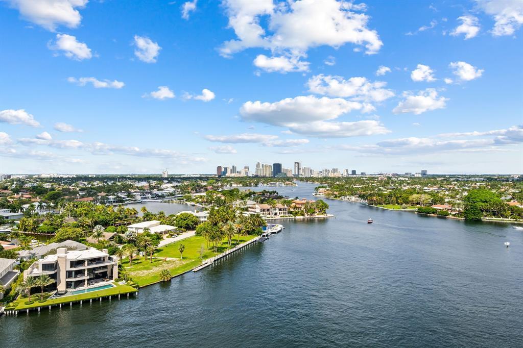 HARBOURAGE PLACE CONDO - Residential