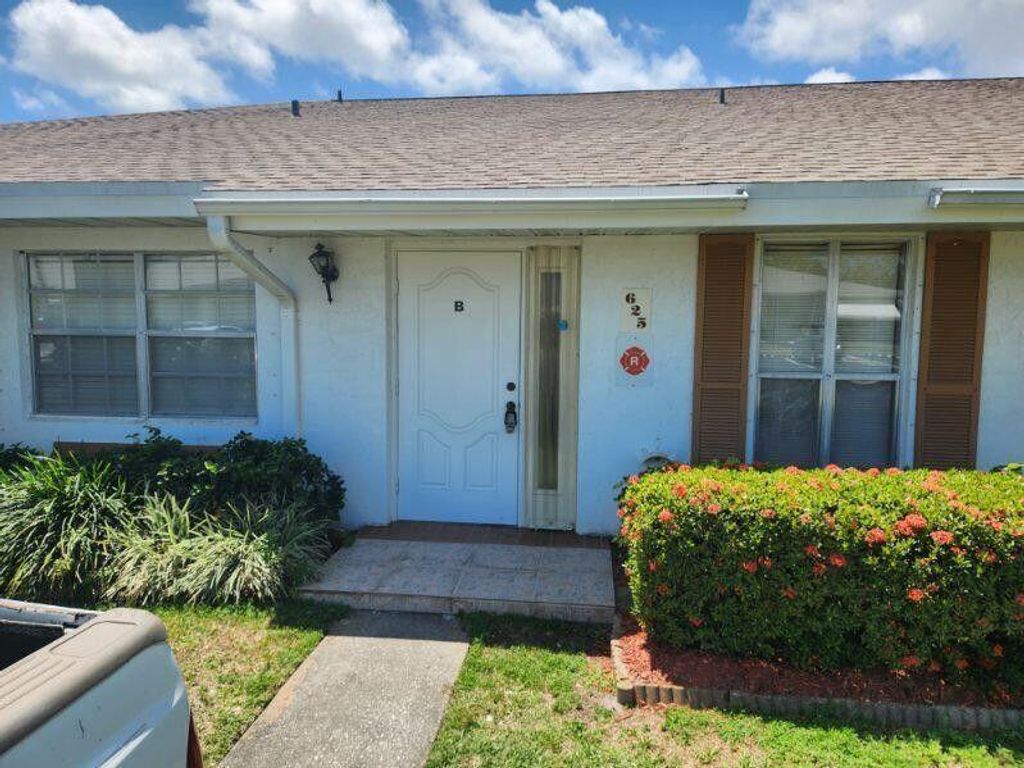 Photo of 625 Pines Knoll #B, Fort Pierce, FL 34982 (MLS # R11146125)