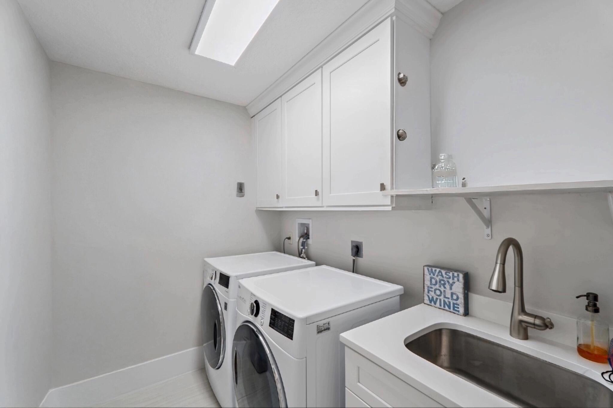 OAK HARBOUR 3 - Residential