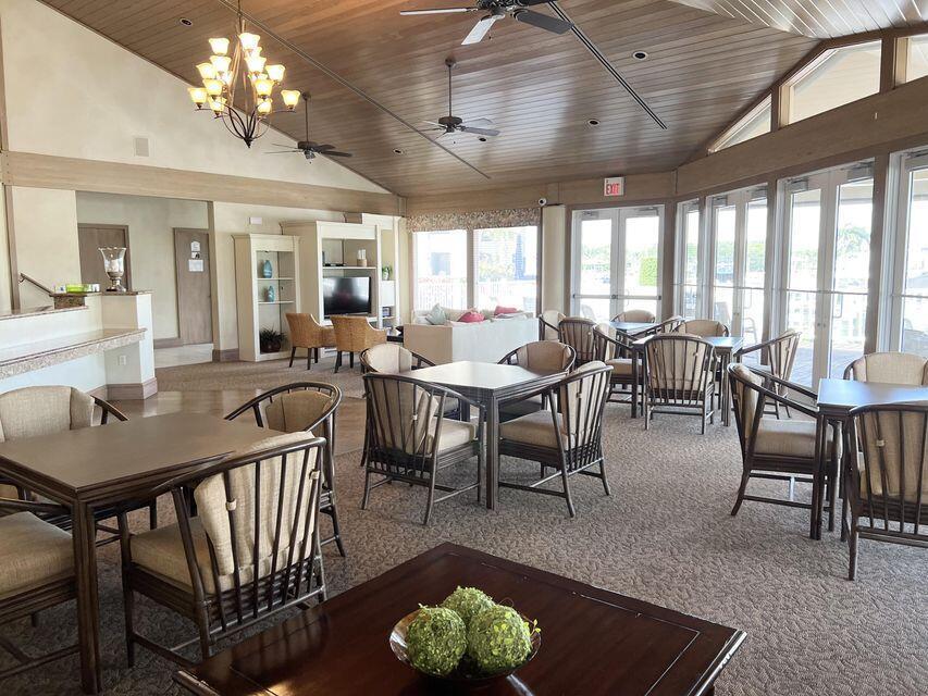 OAK HARBOUR 3 - Residential