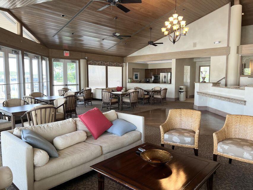 OAK HARBOUR 3 - Residential