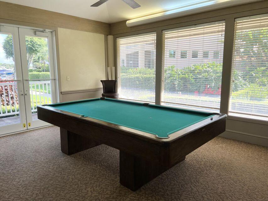 OAK HARBOUR 3 - Residential