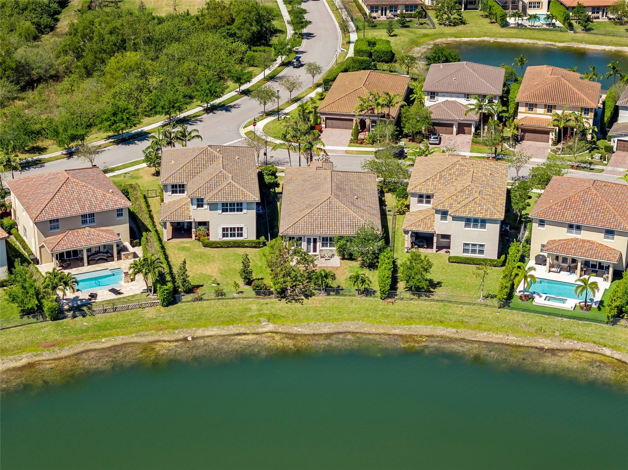 MiraLago - Residential