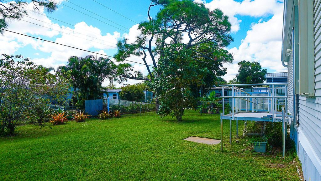 Photo of 7030 SE Ridgeway Terrace, Hobe Sound, FL 33455 (MLS # R10951300)