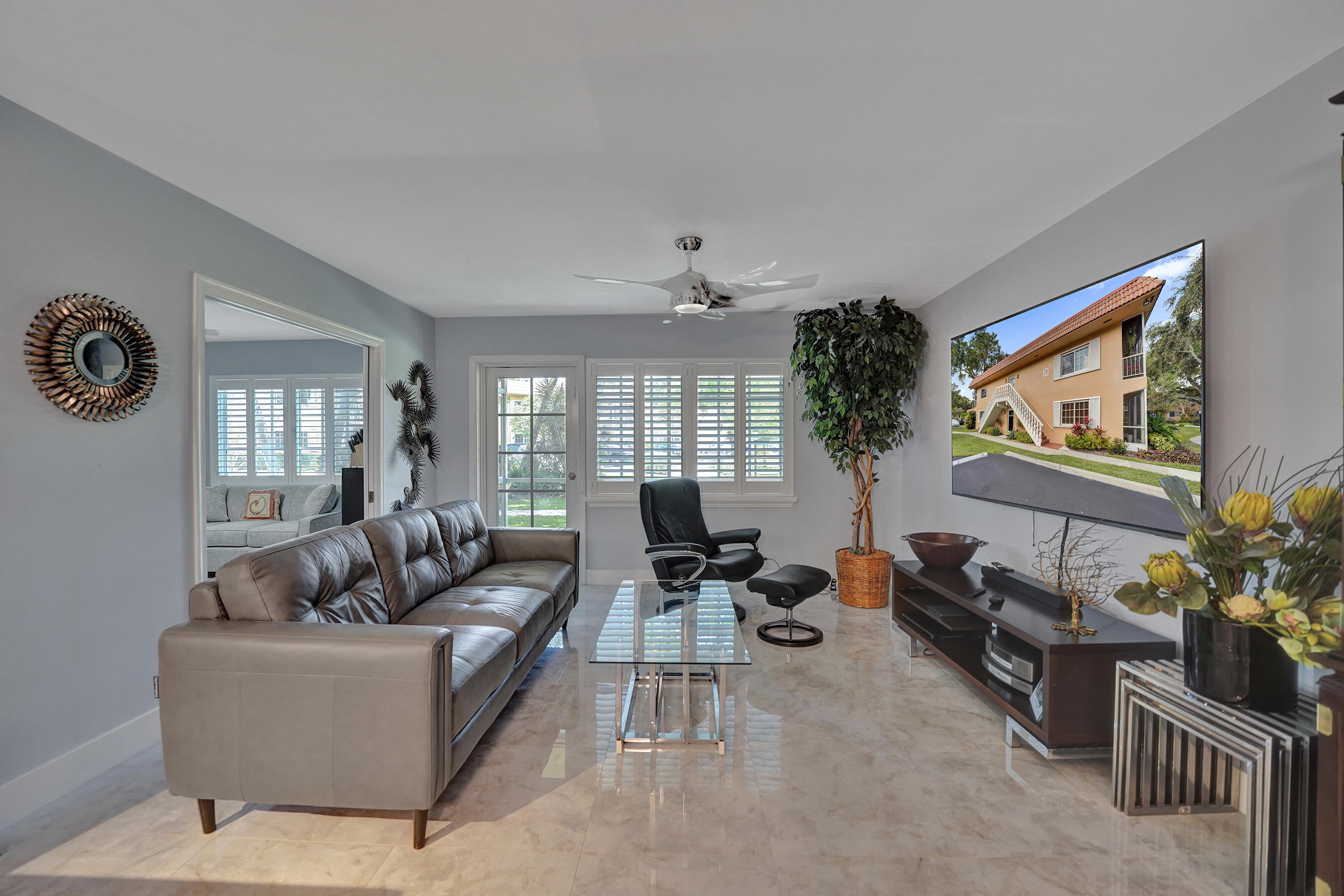 1930 NE 2nd Avenue 117l